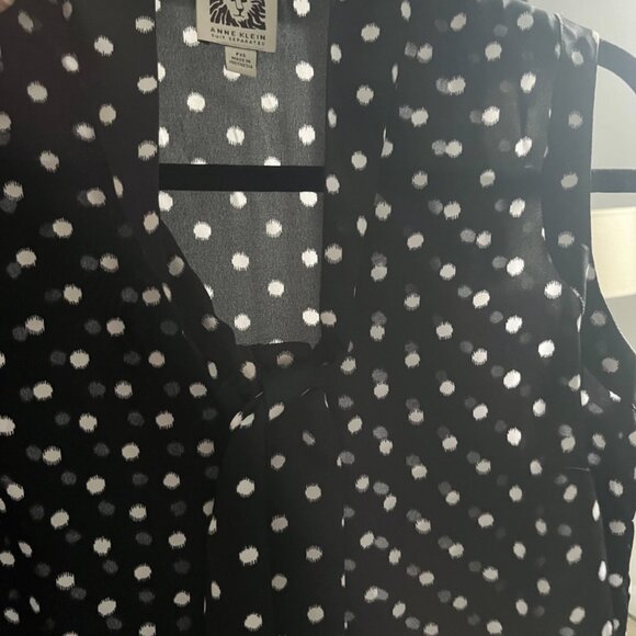 Anne Klein Polka Dot Sleeveless Blouse XSP - Picture 8 of 8